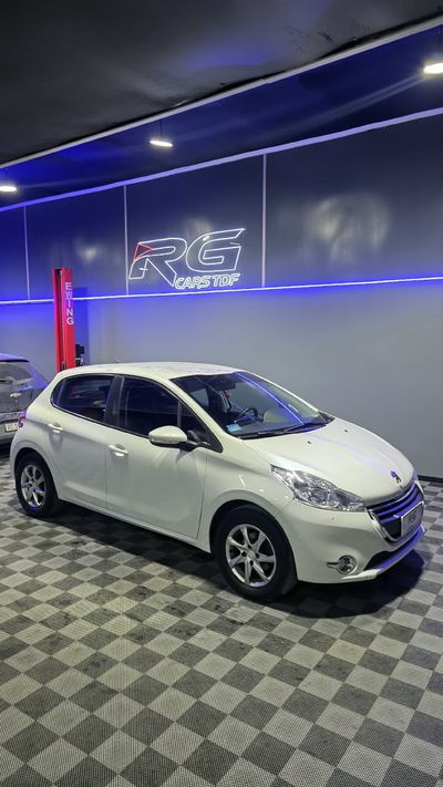 Imagen de Peugeot 208