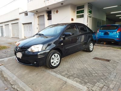 Imagen de Toyota Etios