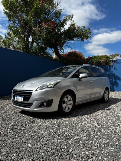 Imagen de Peugeot 5008