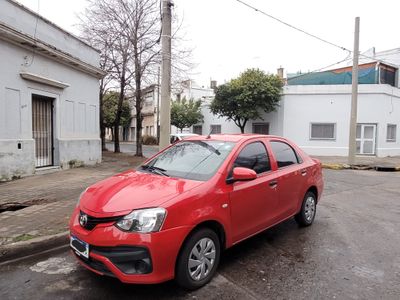 Imagen de Toyota Etios